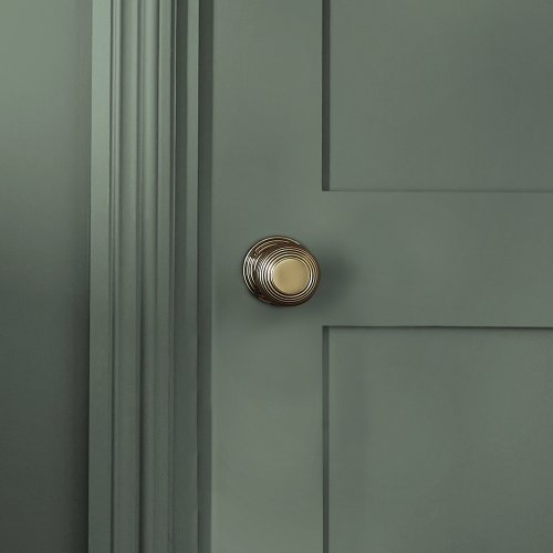 Close-up of Forest Road paint colour